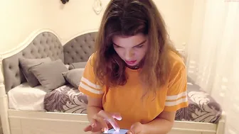 patriciashiny jerking off sitting on the edge of the bed