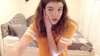 patriciashiny jerking off sitting on the edge of the bed