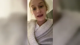 real_tiffany busty bitch caresses nipples