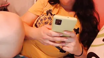 _mellie_ elegant slut caresses shaved pussy