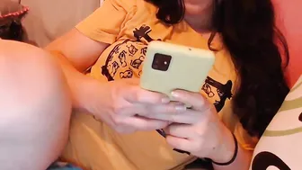 _mellie_ elegant slut caresses shaved pussy