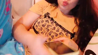 _mellie_ elegant slut caresses shaved pussy