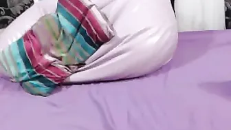 makemescreamm hot trick fingering pussy