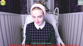 jess_coy shy harlot fingering pussy in the shower