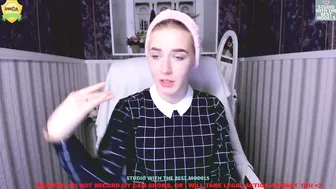 jess_coy shy harlot fingering pussy in the shower