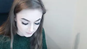 janetta_s sexy lady fucks shaved holes