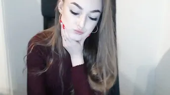 janetta_s bitch shows small tits