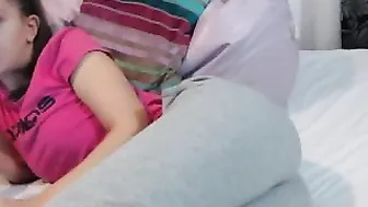 makemescreamm babe fucks both holes