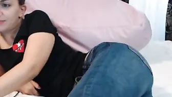 makemescreamm jerking whore on the background of new york