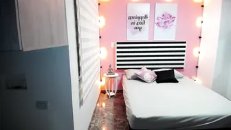 ally_jhonson dildo fucks herself and teases the clit with a vibrator