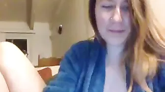 makeme110789 fat woman punishes clit