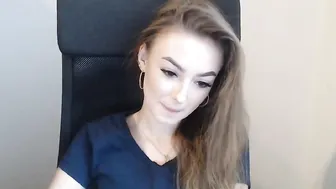 janetta_s amazing female caresses shaved pussy