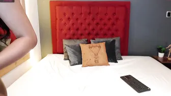 carol_mars dark haired babe digging with sex machine