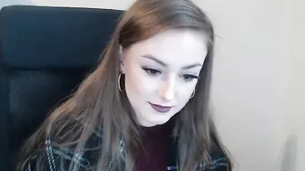 janetta_s teen black-haired chick talks coquettishly on camera