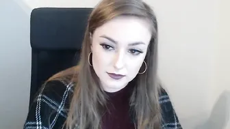 janetta_s teen black-haired chick talks coquettishly on camera