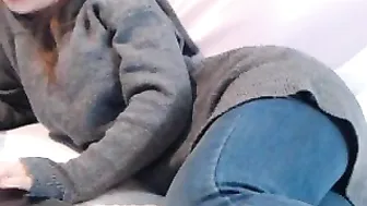 makemescreamm cums from masturbation in front of the camera