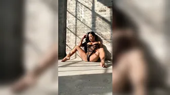cjmiles onlyfans Young brunette