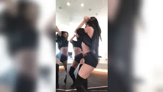 cjmiles onlyfans crazy babe posing nude