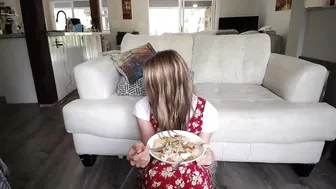 kaileeshy hot babe fucks herself with glass dildo