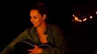 kaileeshy alluring woman shows vulgar essence