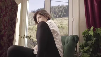 claire_moulin leggy babe