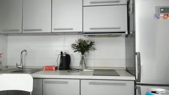 candymini adorable chick pulls the vagina with fingers