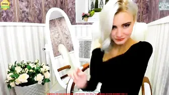 alexis_coy smiling girl
