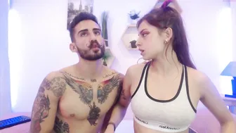 wanda_thian sexy hottie gently pulls pussy