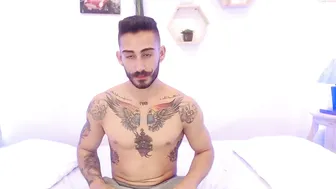 wanda_thian sweet pussy pulls the cap