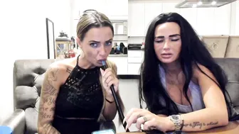 tiffanystarxx sexy blonde gets her pussy fucked