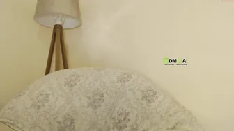 snowww_white tanned lady fucks her friend