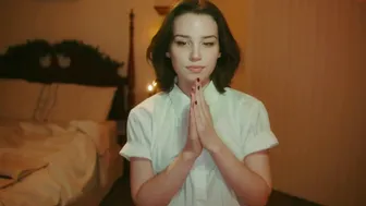 cinnabelle babe cums off toys