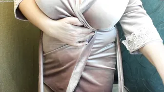 angelalleanna put two fingers into her anus