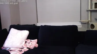 mari_and_jandro Black haired confused