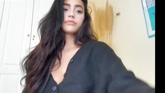 kepler appetizing babe shows her tits