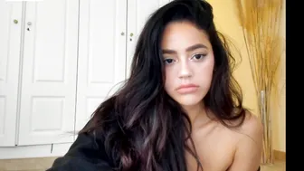 kepler appetizing babe shows her tits