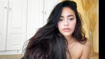 kepler appetizing babe shows her tits