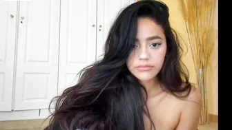 kepler appetizing babe shows her tits