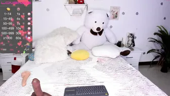 eva_martinez_ juicy babe caresses pussy