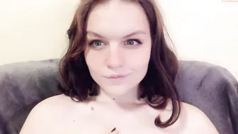 trippy_aurora69 lustful babe caresses shaved pussy