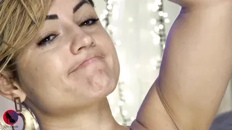 ritaorasse mature bitch spreads her sexy legs
