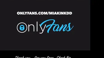 miakinkdd black haired babe puts big tits