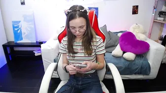 lucky_leslie big tits and neat vagina
