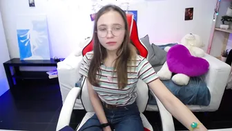 lucky_leslie big tits and neat vagina