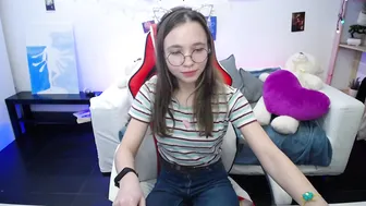 lucky_leslie big tits and neat vagina