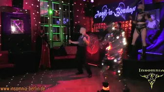 insomnia_kinky_nightclub_tv2 posing