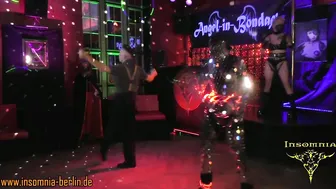 insomnia_kinky_nightclub_tv2 posing