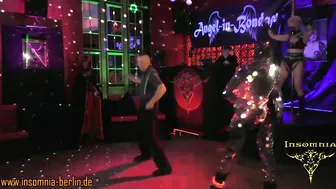 insomnia_kinky_nightclub_tv2 posing