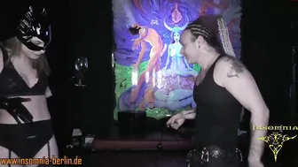 insomnia_kinky_nightclub_tv2 crazy chick demonstrates sexy body