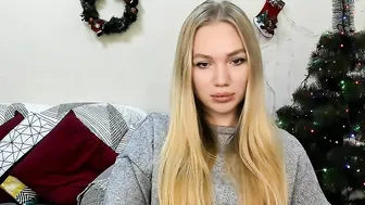 katy_sweets hot blonde girl masturbates cunt
